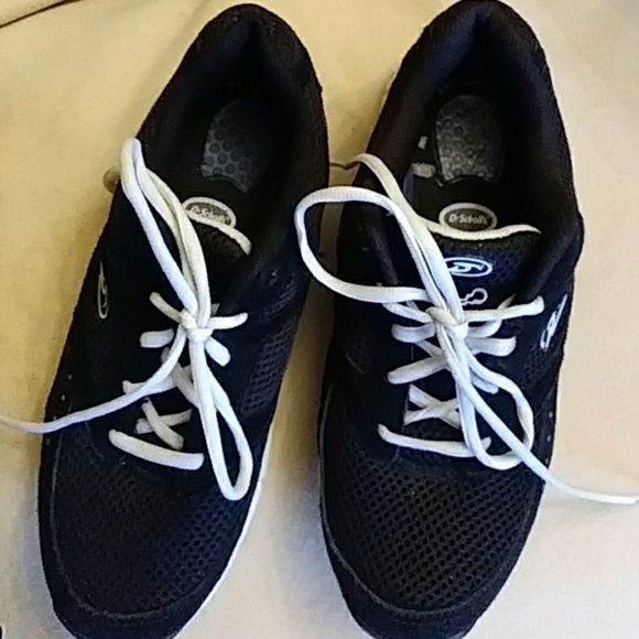 dr scholl's white sneakers